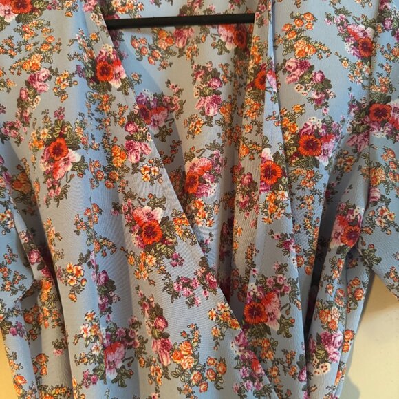 Topshop Floral Wrap Dress - Picture 4 of 7